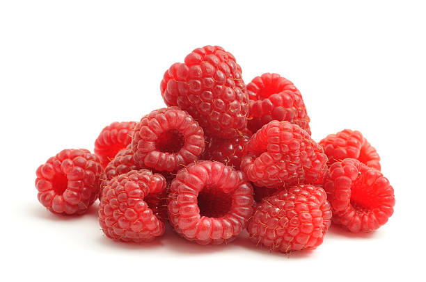 frambuesa Los beneficios de las frambuesas son casi innumerables. Se trata de una fruta rica en fibra y antioxidantes que además te ayuda a cuidar del corazón. Sigue leyendo para saber mucho más de esta baya tan saludable.
